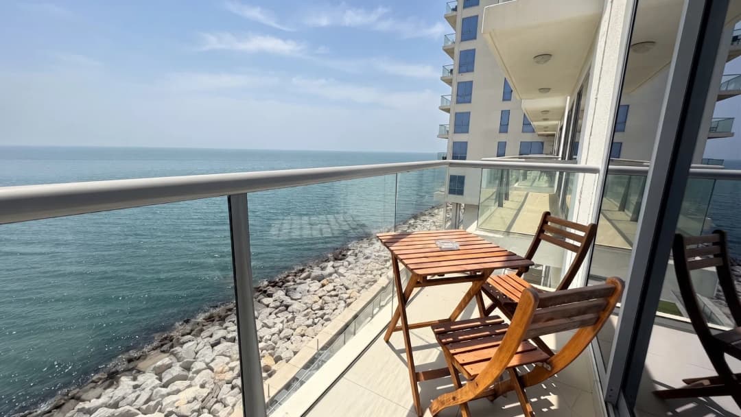 Beautiful Sea View Apartment